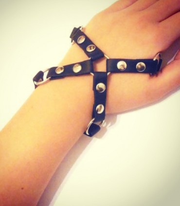 Bratara din piele M3